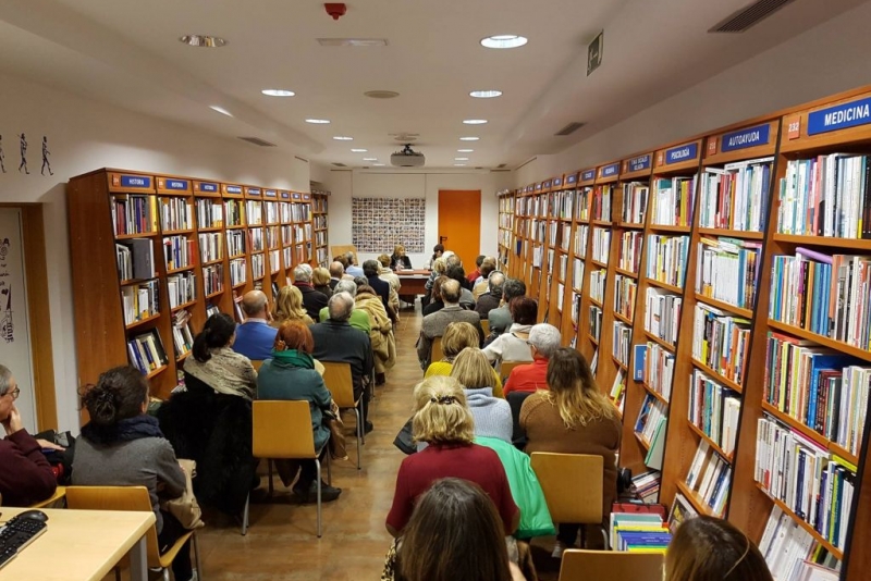 Presentación de 'Zambullidas' en la Librería Oletvm